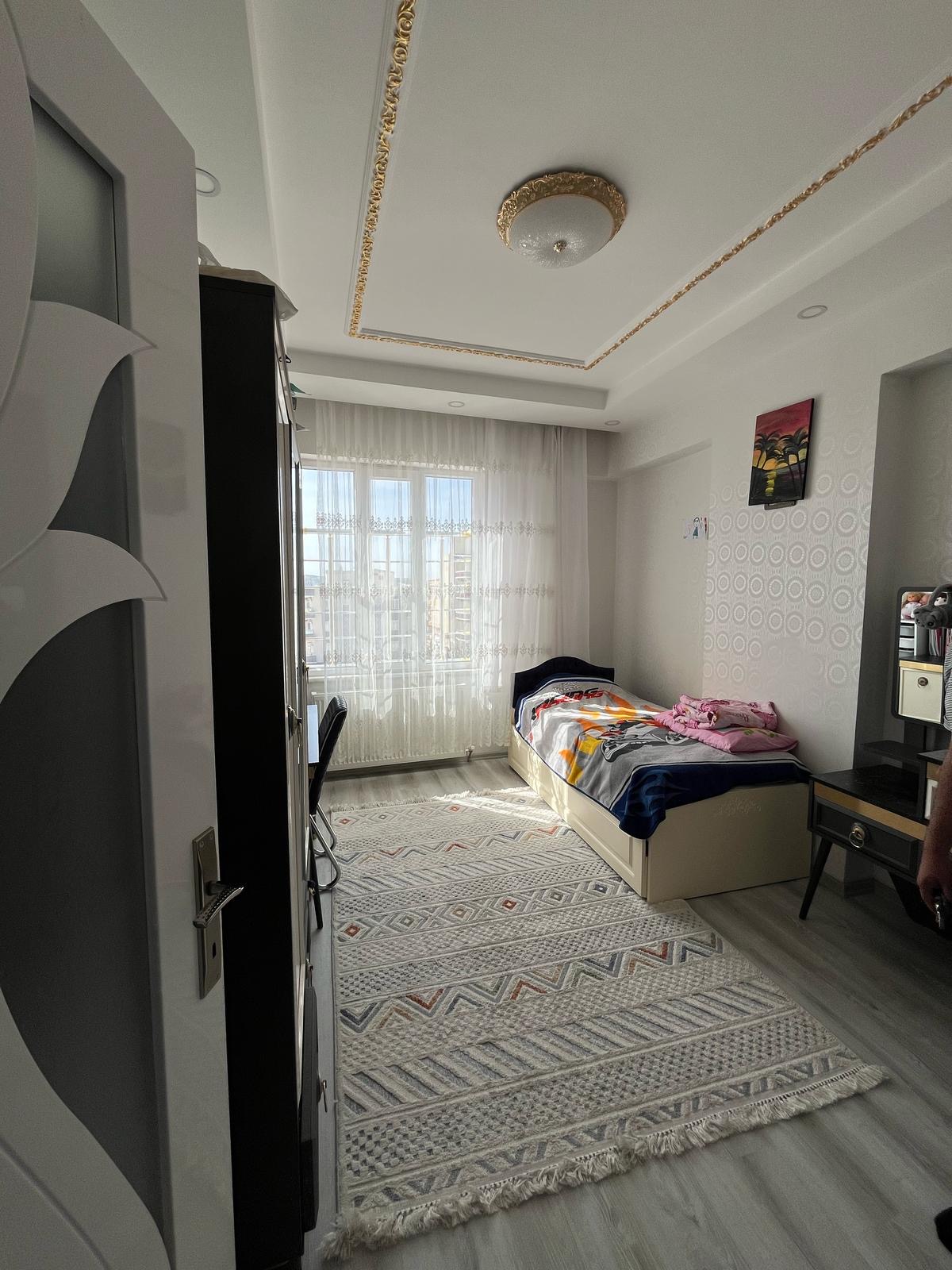 NİZİP FIRAT MAHALLESİ SATILIK DAİRE - NİZİP FIRAT MAHALLESİ  4.KAT  ORTALAMA 150M2 3+1