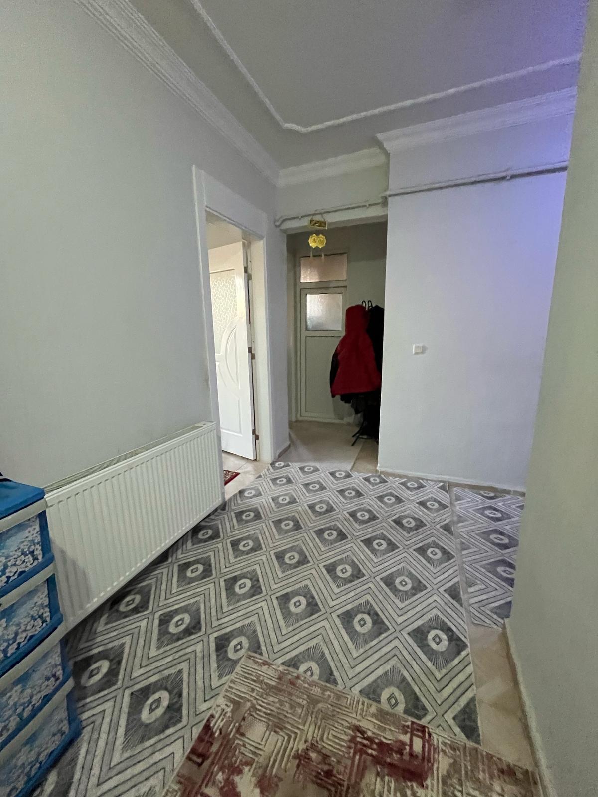 NİZİP FIRAT MAHALLESİ SAYILIK DAİRE - Fırat mahallesinde  5.kat asansör yok  doğalgazlı  120 metre kare  balkonsuz